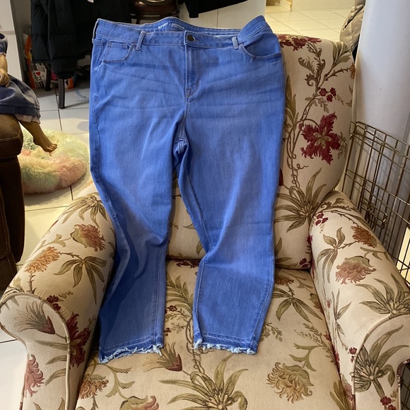 3 pair of Old Navy jeans - size 18 regular - Picture 3 of 10